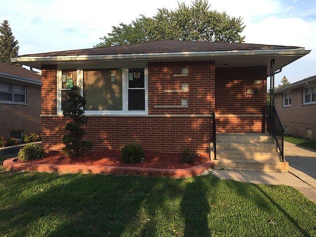 1st image of 445 Paxton Ave
