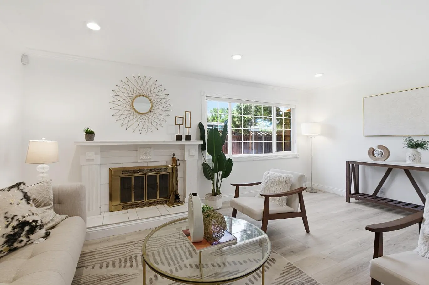 3 bed, 1270 sqft, $4,500 — Photo 1