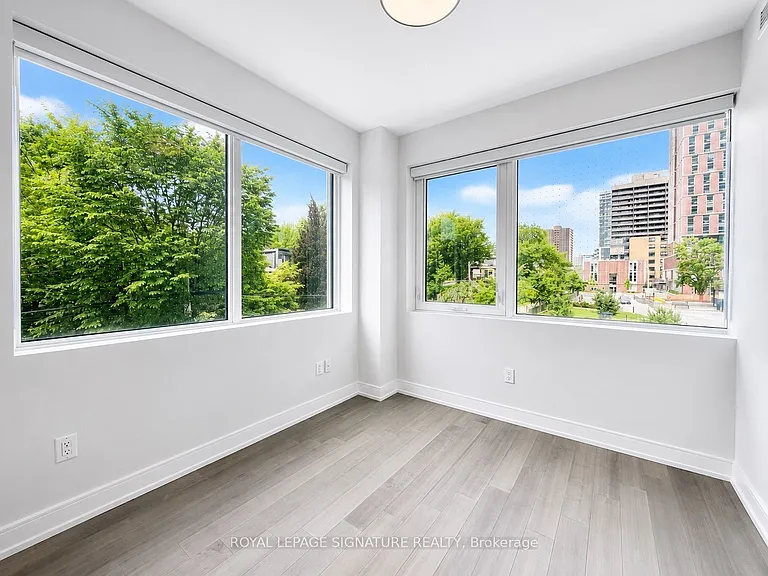 664 Spadina Ave #204 — Photo 12