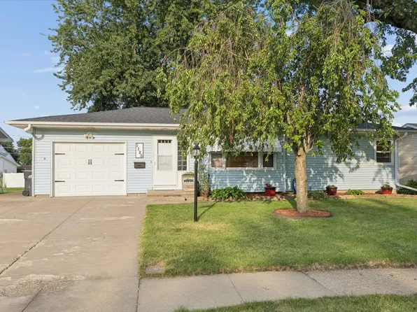1125 Galbraith Dr, Clinton, IA 52732