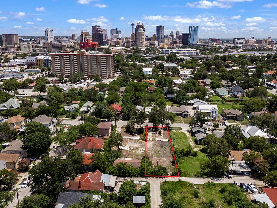 1st image of 809 W Poplar LOT W
