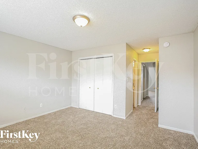 6230 Long River Ln — Photo 11