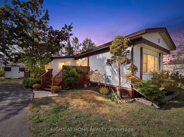 1 Georgian Glen Dr, Wasaga Beach, ON L9Z 1K6
