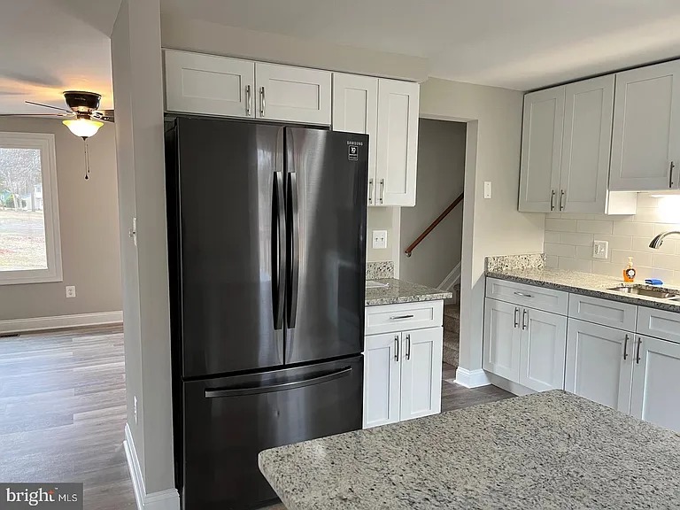 2 Rosewood St — Photo 3