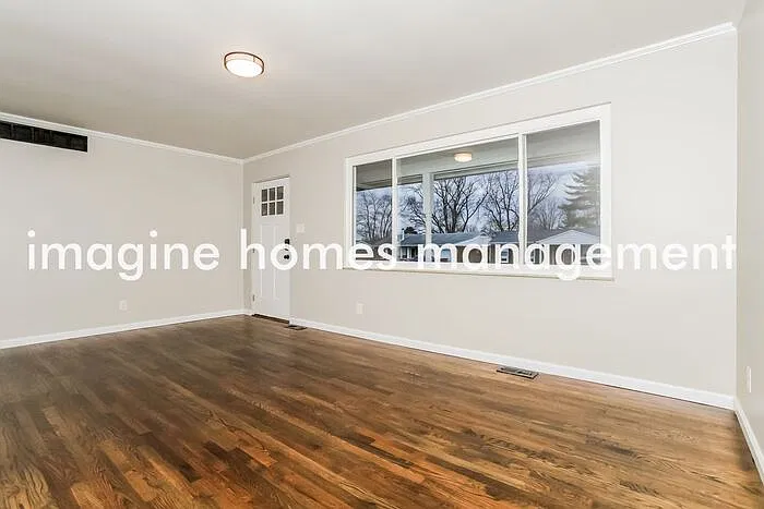 3 bed, 2.0 bath, 1455 sqft, $2,259 — Photo 4