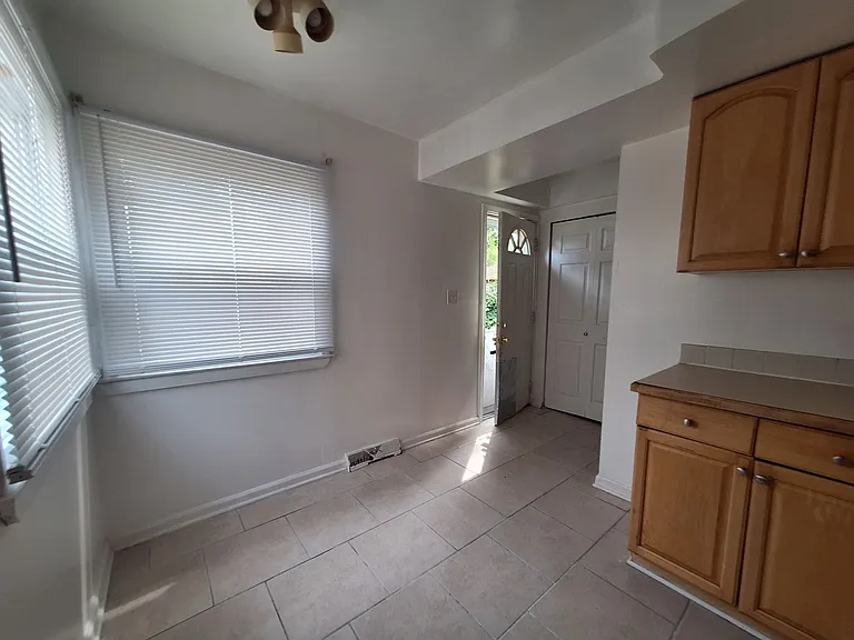 3890 Poplar Ave — Photo 3