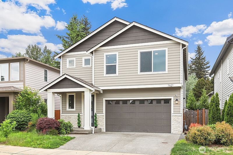 2nd image of 7621 61st Drive NE