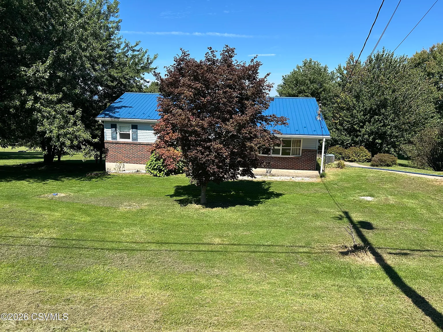 5 bed, 737 sqft, $1,950 — Photo 2
