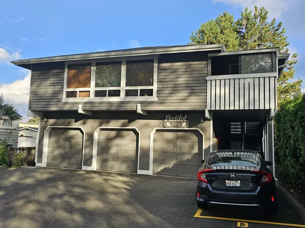 520 Burnett Ave S #D, Renton, WA 98057
