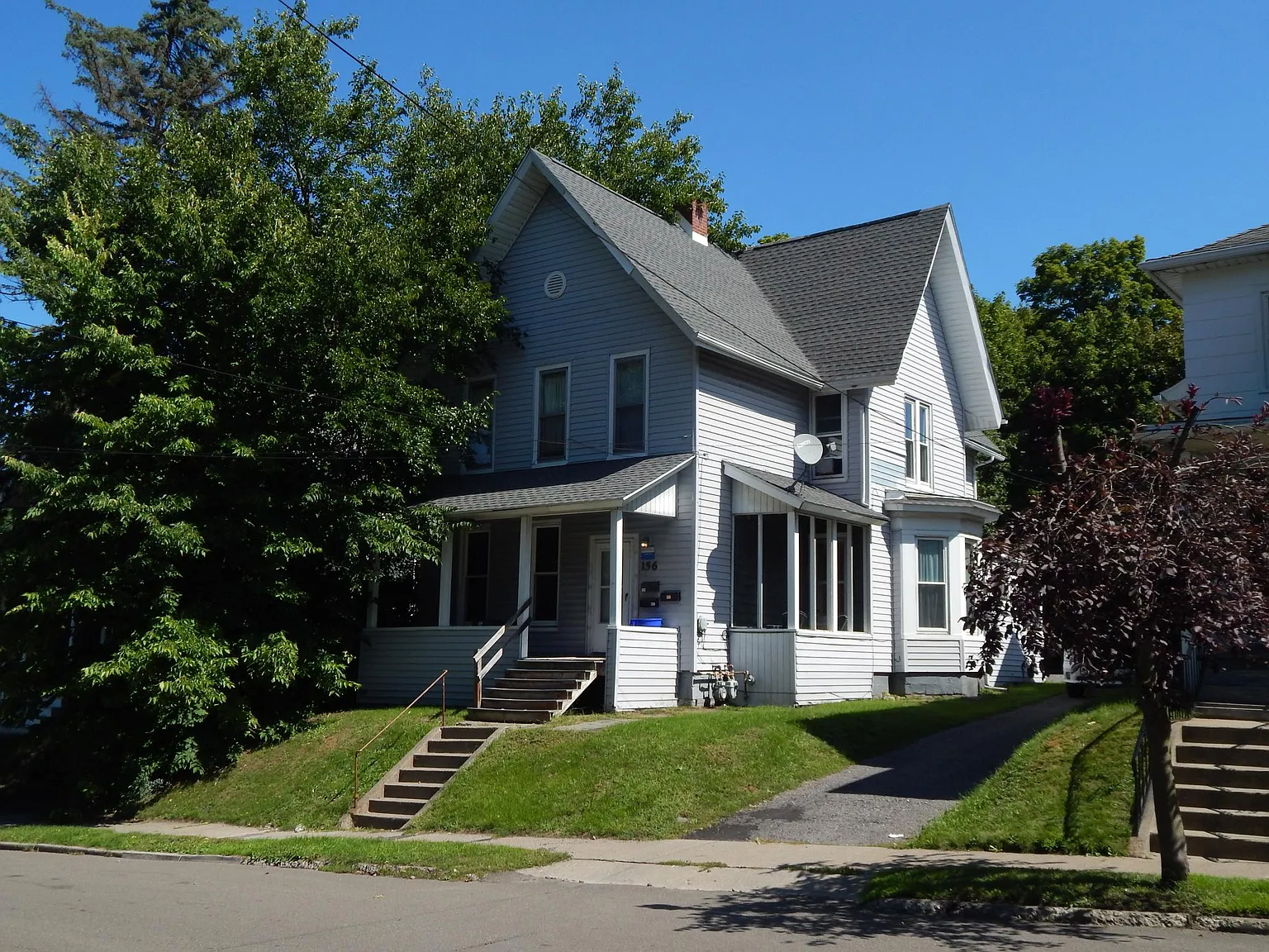 6 bed, 1680 sqft, $3,450 — Photo 3
