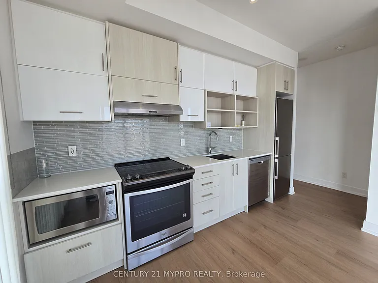 150 Fairview Mall Dr #802 — Photo 24