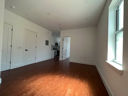 Rented by Target Realty Group | media 2