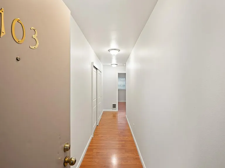 1828 Apartments — Photo 16