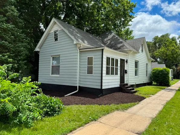 51 E Bradley Ave, Champaign, IL 61820