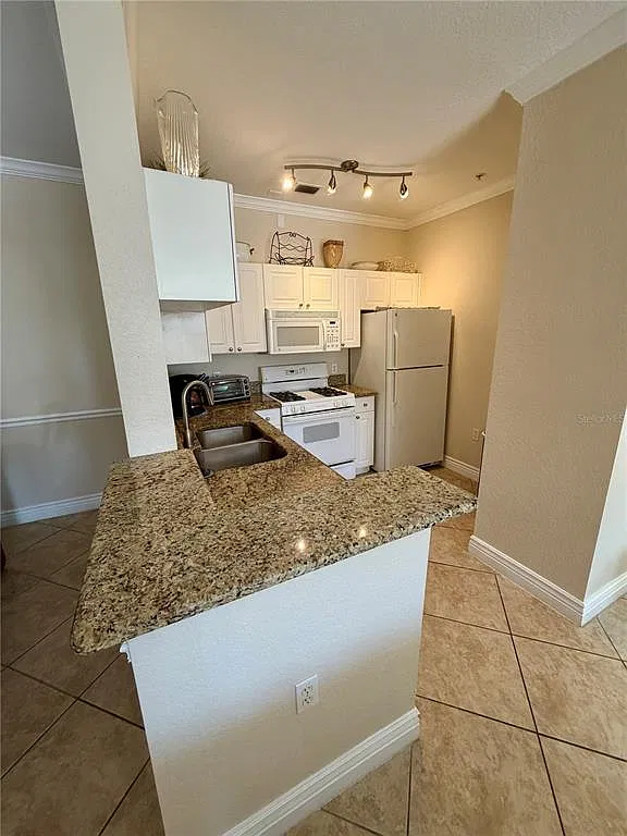 2 bed, 2.0 bath, 1230 sqft, $2,300 — Photo 4