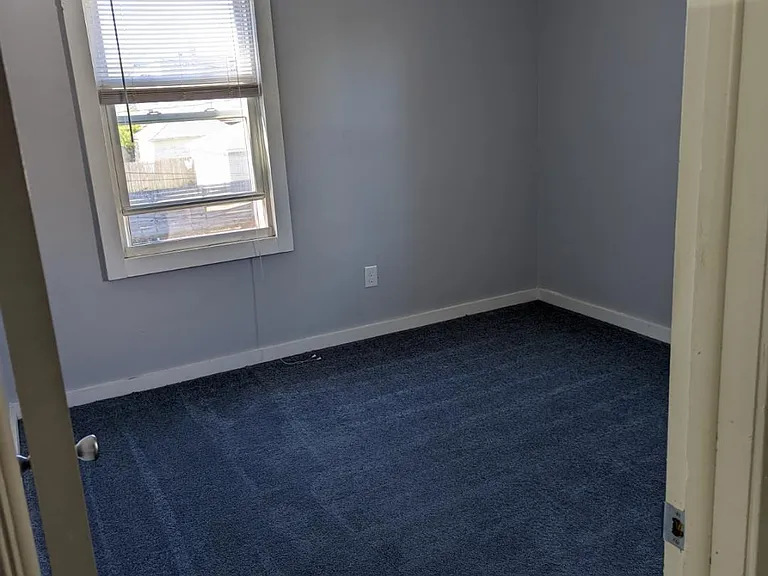 41 Waltham St #2R — Photo 3
