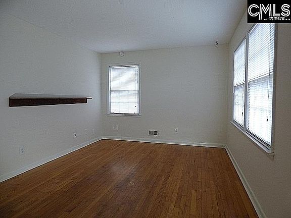 4th image of 4107 Lantana Dr