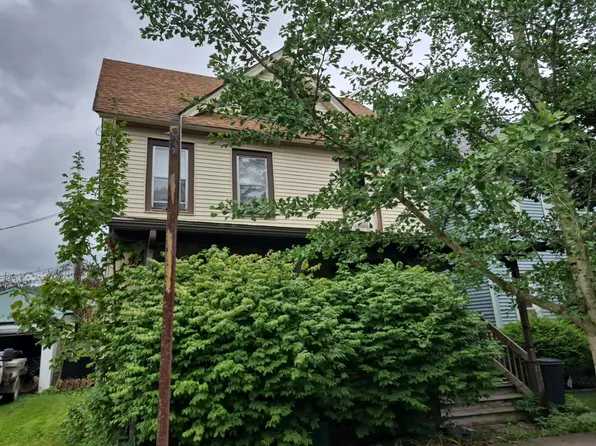 202 East St, Warren, PA 16365