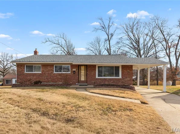 7400 Anrose Dr, Saint Louis, MO 63130