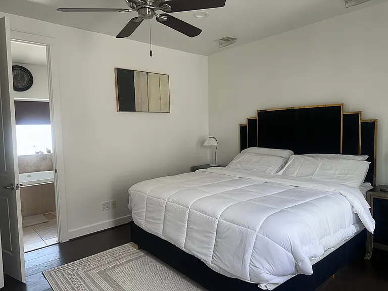 5715 Larkin St #D — Photo 7