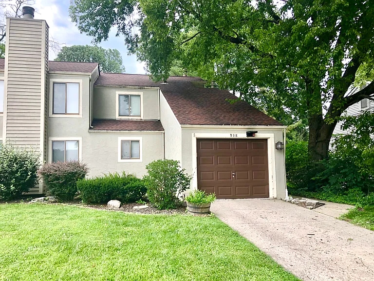 938 Bluffway Dr — Photo 1