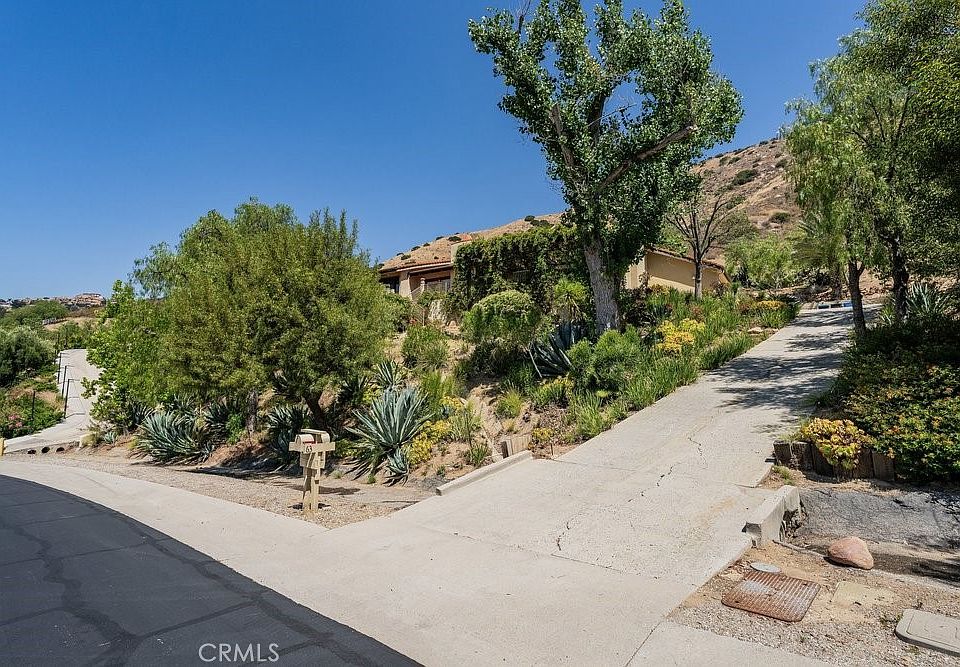 1st image of 63 Coolwater Rd