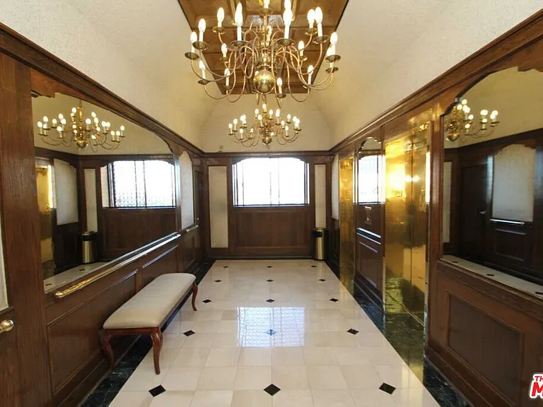10535 Wilshire Blvd #1210 — Photo 48