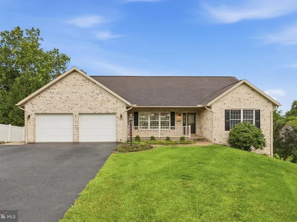 204 Jade Dr, Chambersburg, PA 17202