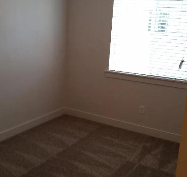 287 E Kristin Ln — Photo 7