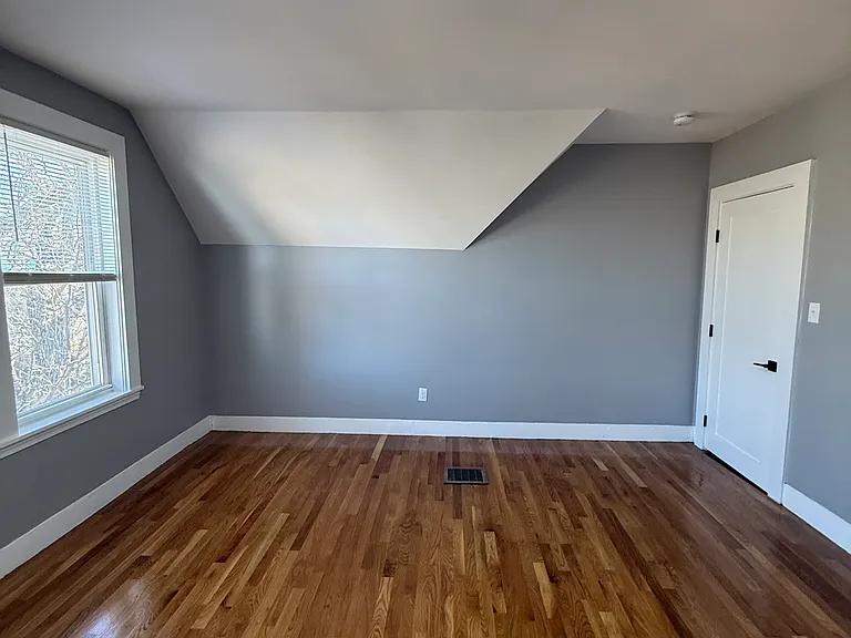 35 Larchmont St #2 — Photo 7