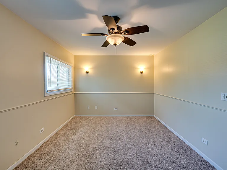 1320 Andover Dr — Photo 16