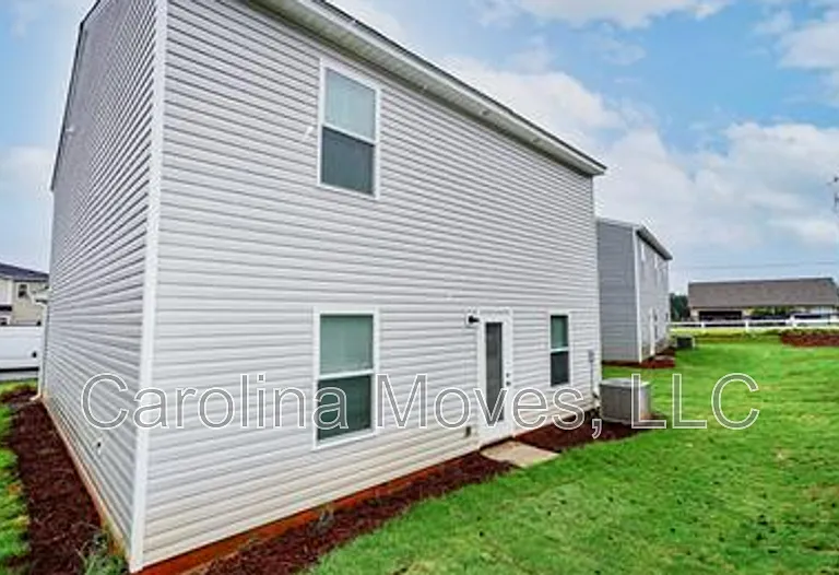 507 Springtime Ln — Photo 14