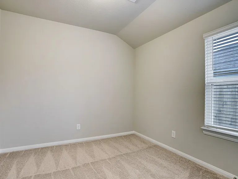 2110 Cherryvale Dr — Photo 4