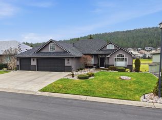 1404 N Winchester Ln, Liberty Lake, WA 99019