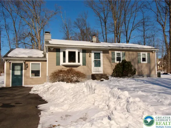 6751 Passer Rd, Coopersburg, PA 18036