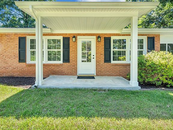 2nd image of 4883 Edwardsville Rd