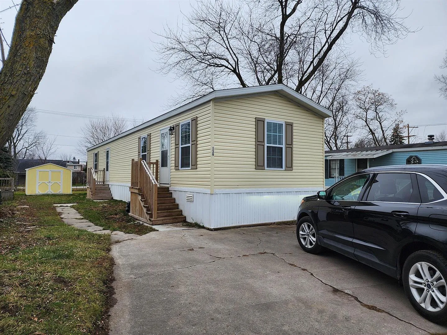 3 bed, $995 — Photo 1