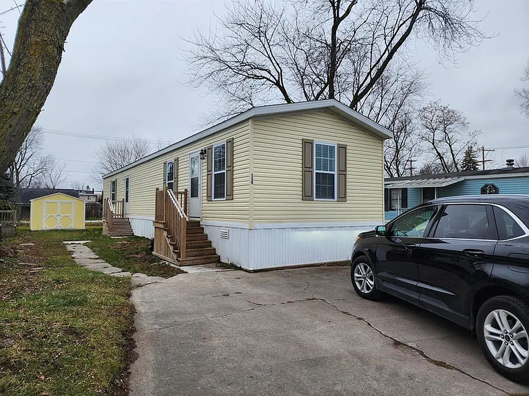 139 Southshore Dr #32 — Photo 1