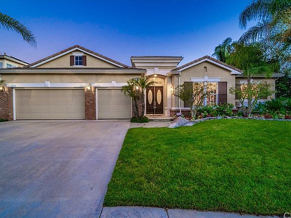 2nd image of 2406 Vista Del Sol