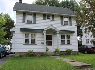 220 Pershing Dr, Rochester, NY 14609