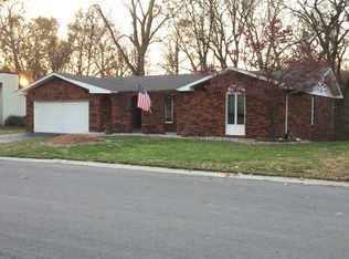 48 Glendale Dr, Glen Carbon, IL