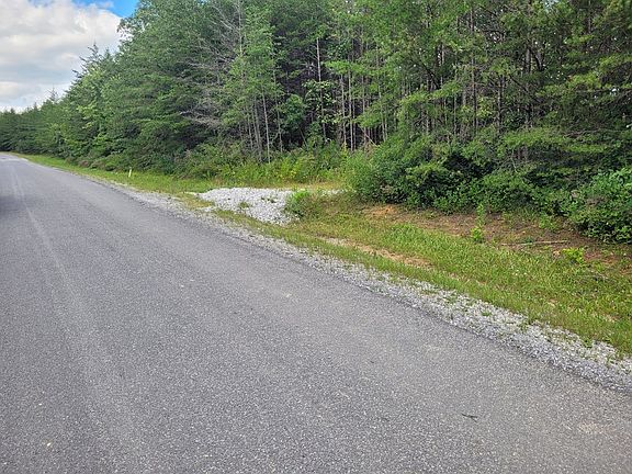 5th image of 2 Rolling Hills Dr