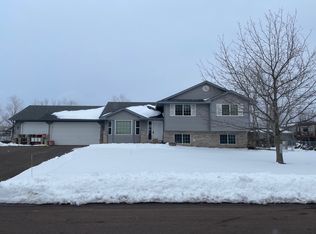 30723 Redding Ave, Shafer, MN 55074