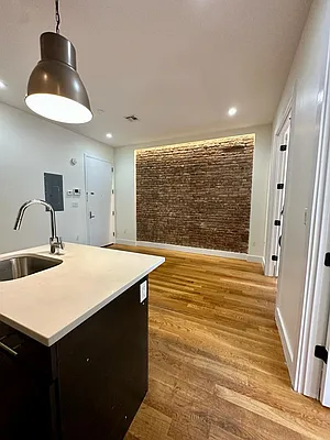 Rented by Aron Fried, LREB | media 17