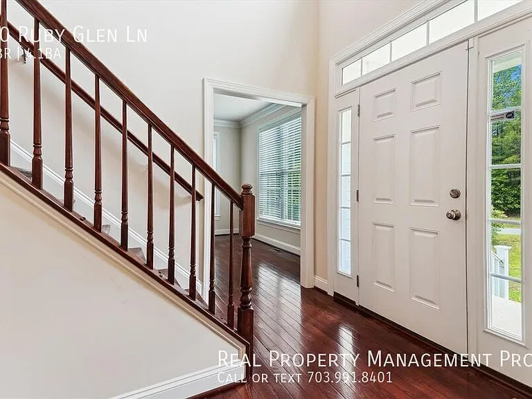 70 Ruby Glen Ln — Photo 6