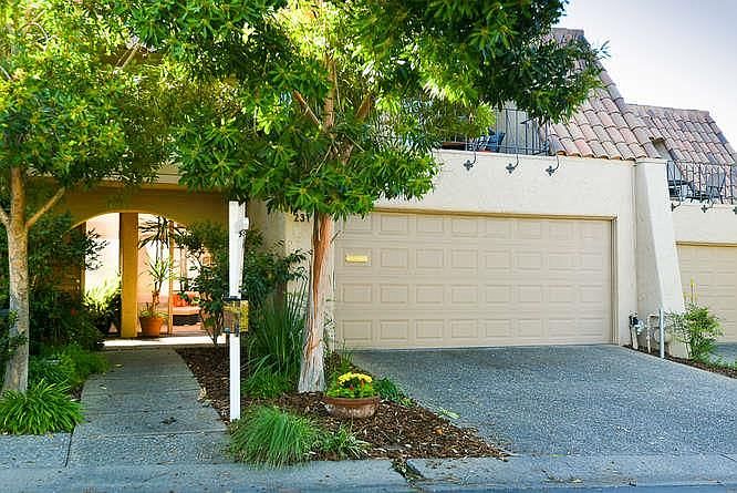 1st image of 231 Casitas Bulevar