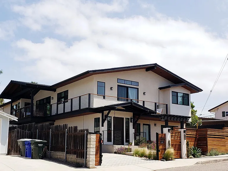 338 Sylvia St — Photo 1