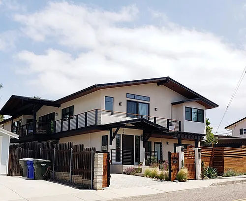 338 Sylvia St Photo 1