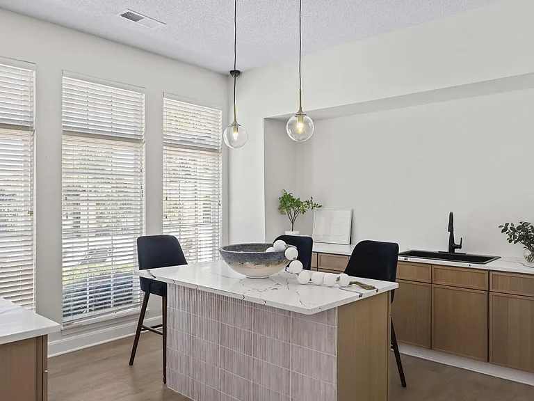 The Louis Townhomes — Photo 8