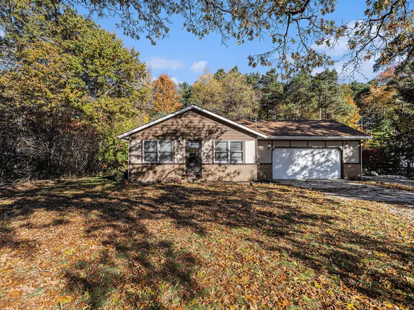 30300 64th Ave, Lawton, MI 49065